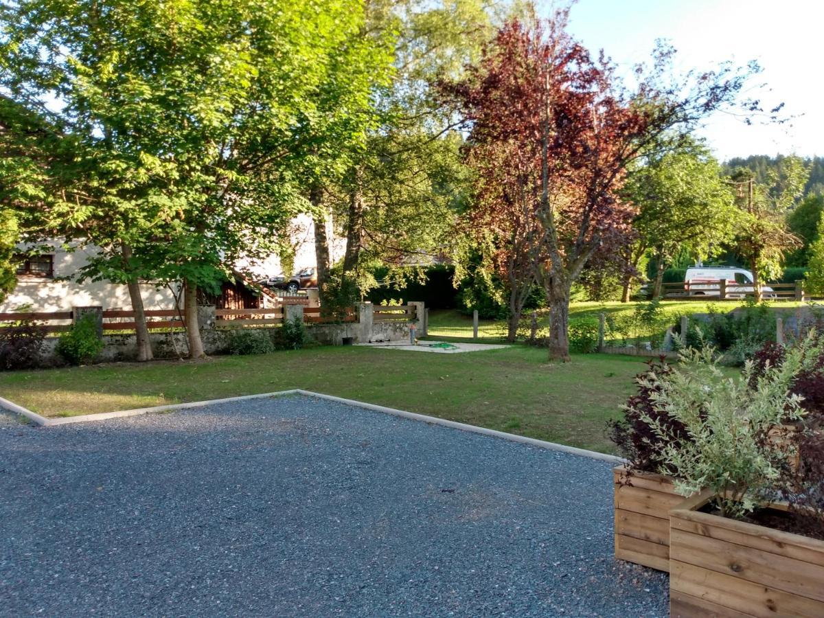 Gite Les Eglantines Rez-De-Jardin Жерарме Екстер'єр фото